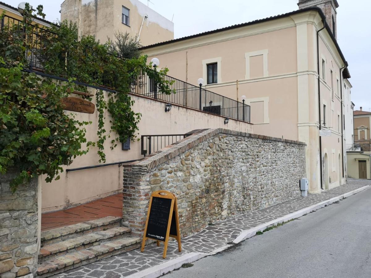 Palazzo Ducale Hotel Castilenti Exterior foto